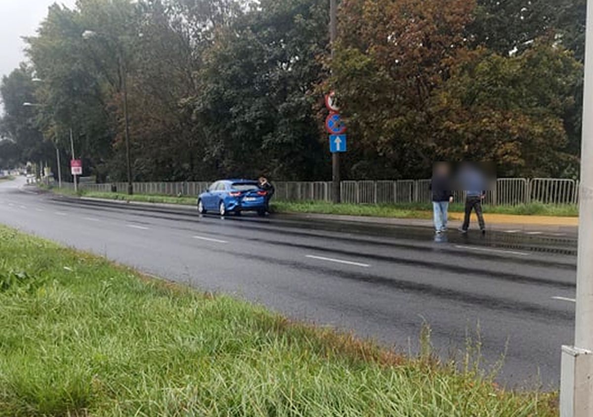 Wysyp kolizji na ulicach Lublina i drogach regionu. Wielu kierowców zapomina o mokrej nawierzchni (zdjęcia)