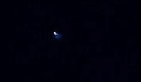 Świetlisty obiekt na niebie widziany z Polski (wideo, zdjęcia)
