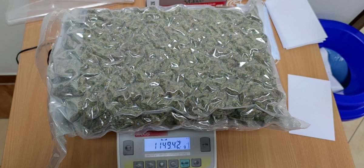 Lubelski pseudokibic miał w mieszkaniu 37 kg narkotyków (zdjęcia)