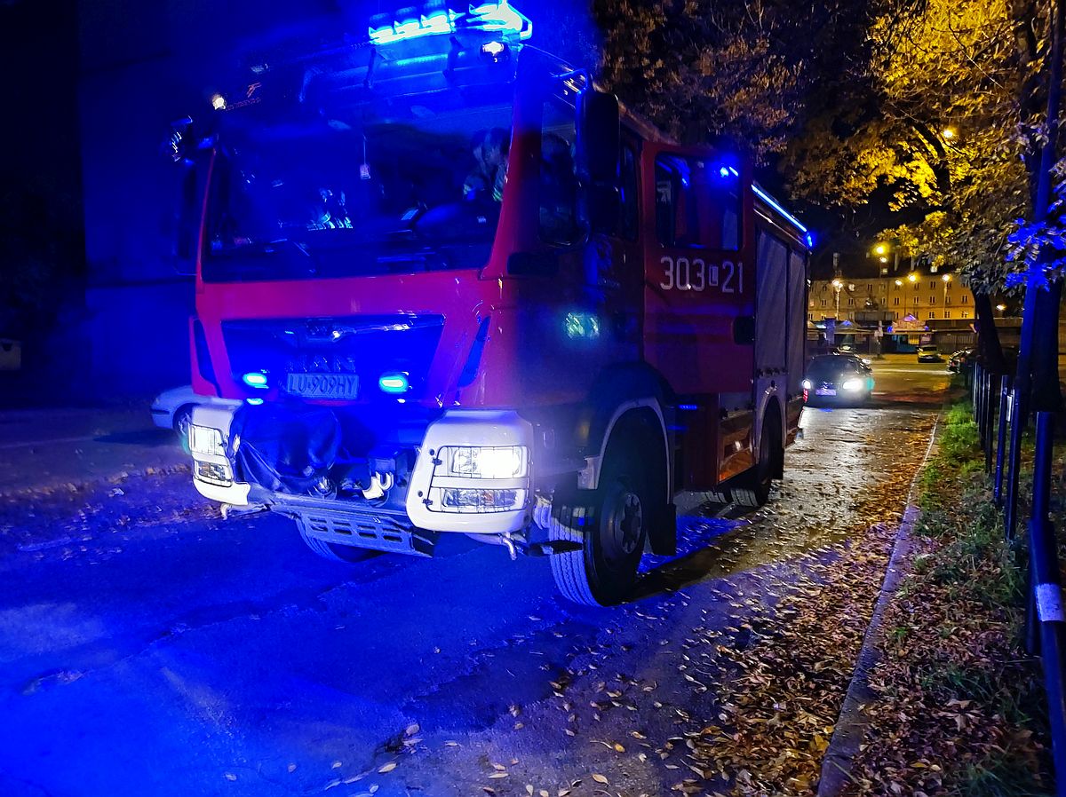 Sąsiad rozpalił w piecu, kobieta myślała, że pali się mieszkanie (zdjęcia)