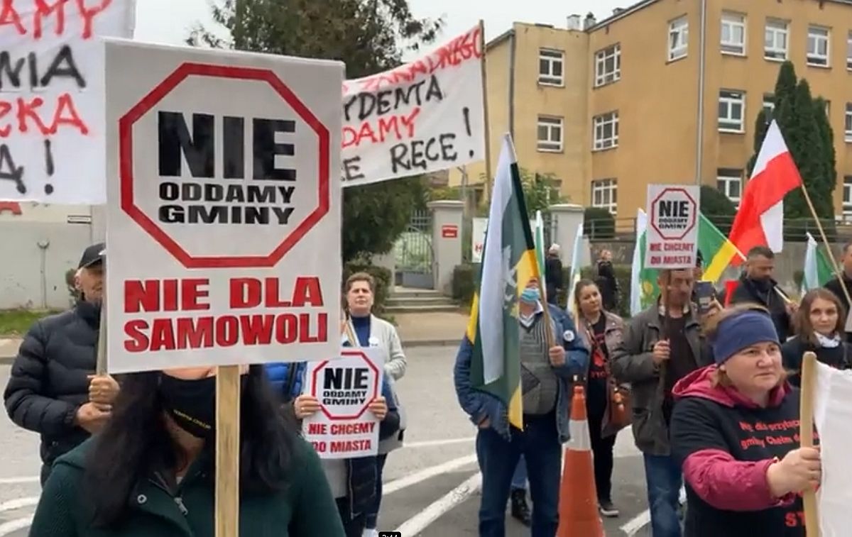 Protest mieszkańców gminy Chełm przybiera na sile. Dzisiaj pikietowali w Lublinie (zdjęcia)