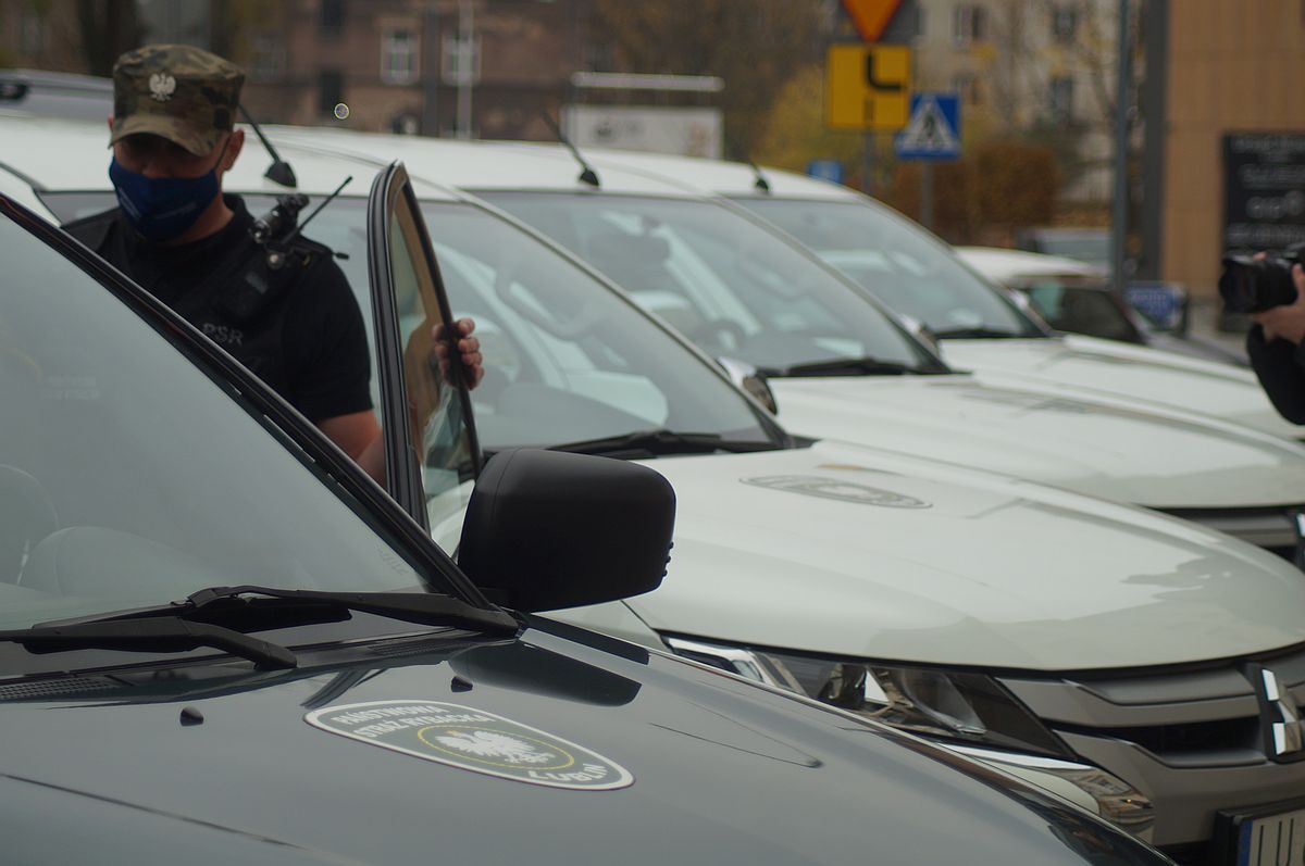 Państwowa Straż Rybacka ma jeszcze skuteczniej zwalczać kłusownictwo. Pomogą w tym nowe samochody (zdjęcia)