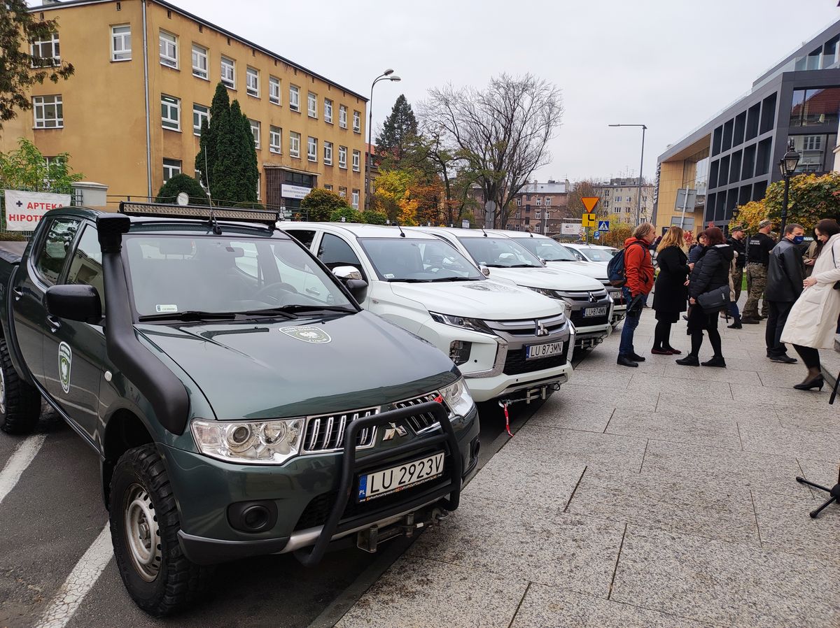 Państwowa Straż Rybacka ma jeszcze skuteczniej zwalczać kłusownictwo. Pomogą w tym nowe samochody (zdjęcia)