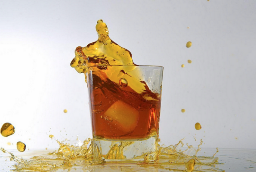 Sztukę picia whisky zacznij od dobrych kieliszków! Oto czym się charakteryzują