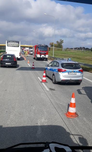 Zablokowana droga S17 po wypadku na trasie Lublin – Żyrzyn. Trwa akcja ratunkowa (zdjęcia) AKTUALIZACJA