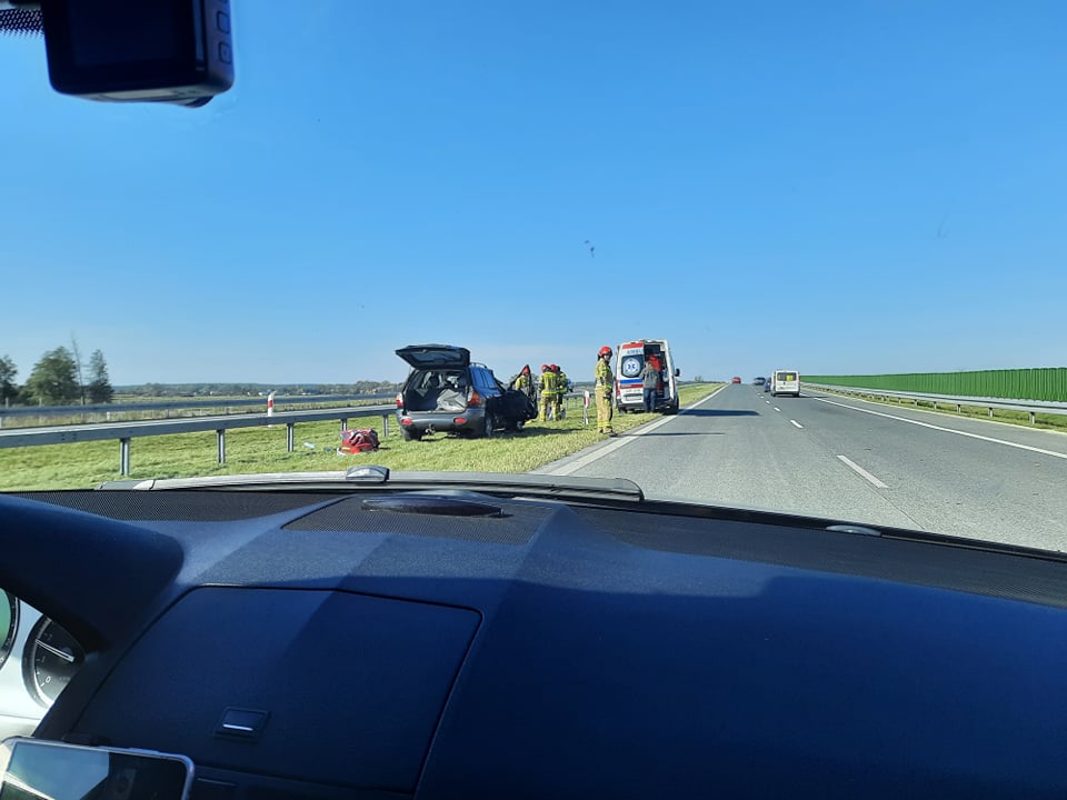 Poważny wypadek na trasie Lublin – Ryki. Są utrudnienia w ruchu, droga jest zablokowana (zdjęcia, wideo)