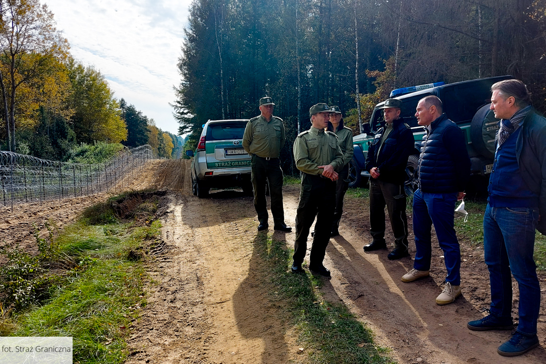 Szef Agencji Frontex z wizytą na granicy polsko-białoruskiej (zdjęcia)