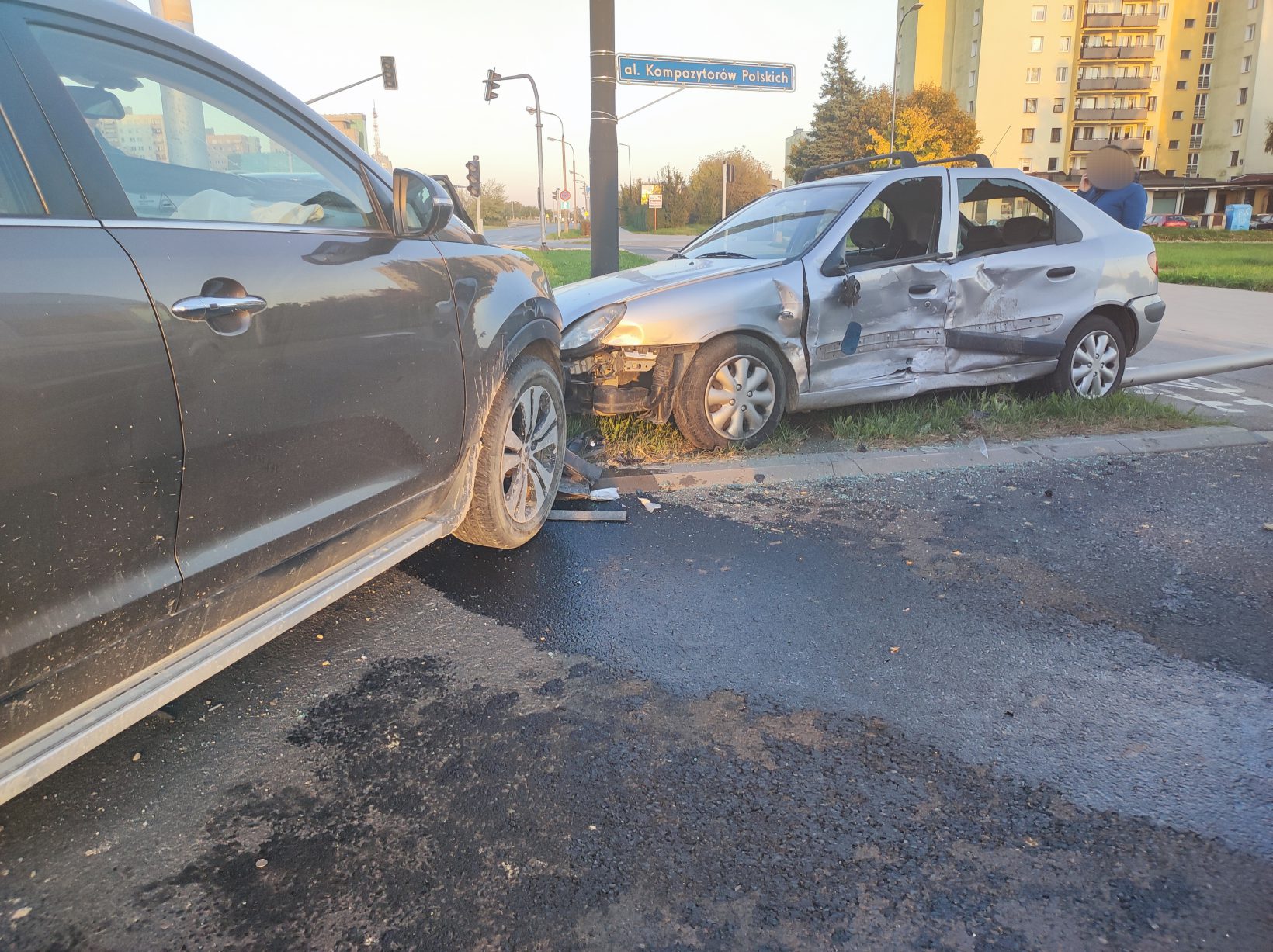 Nie działała sygnalizacja świetlna. Citroen zderzył się z kią (zdjęcia)