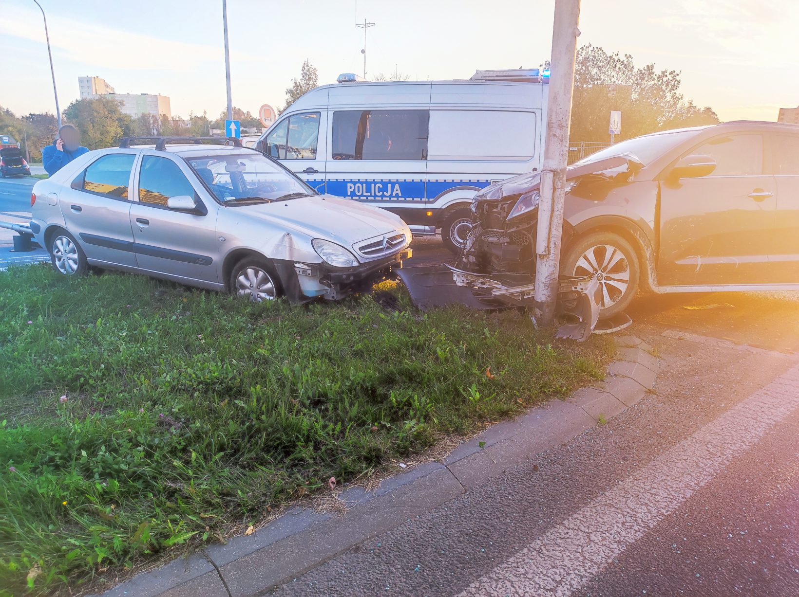 Nie działała sygnalizacja świetlna. Citroen zderzył się z kią (zdjęcia)