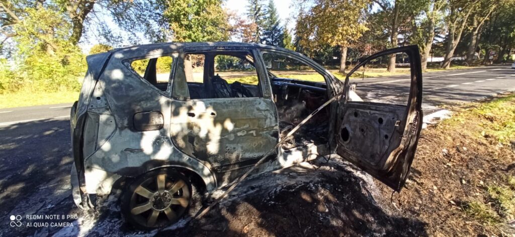 Pożar auta na al. Kraśnickiej, duże utrudnienia w ruchu (zdjęcia)