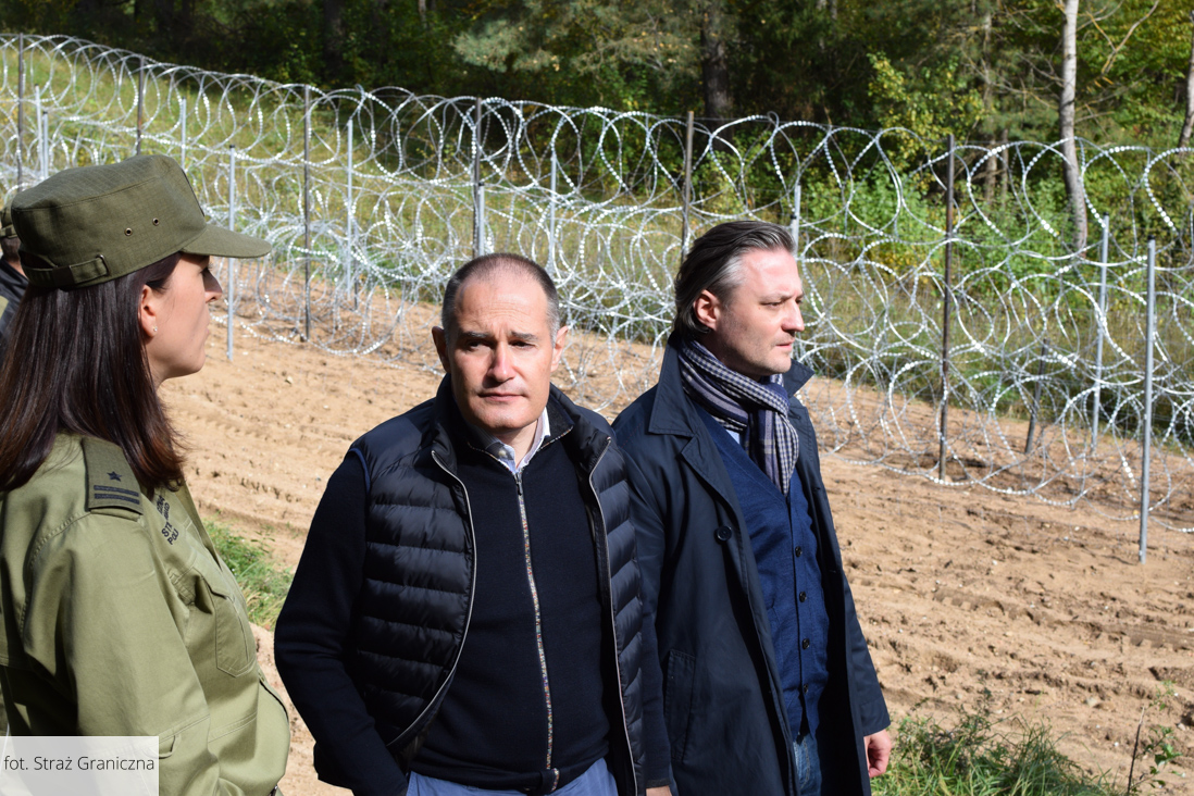 Szef Agencji Frontex z wizytą na granicy polsko-białoruskiej (zdjęcia)