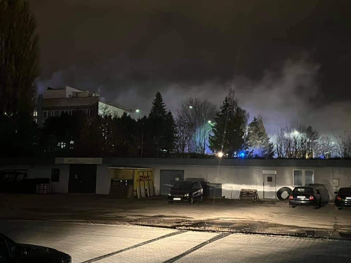Pożar szpitala w Lublinie. Z ogniem walczą strażacy z całego miasta i okolic (zdjęcia, wideo)