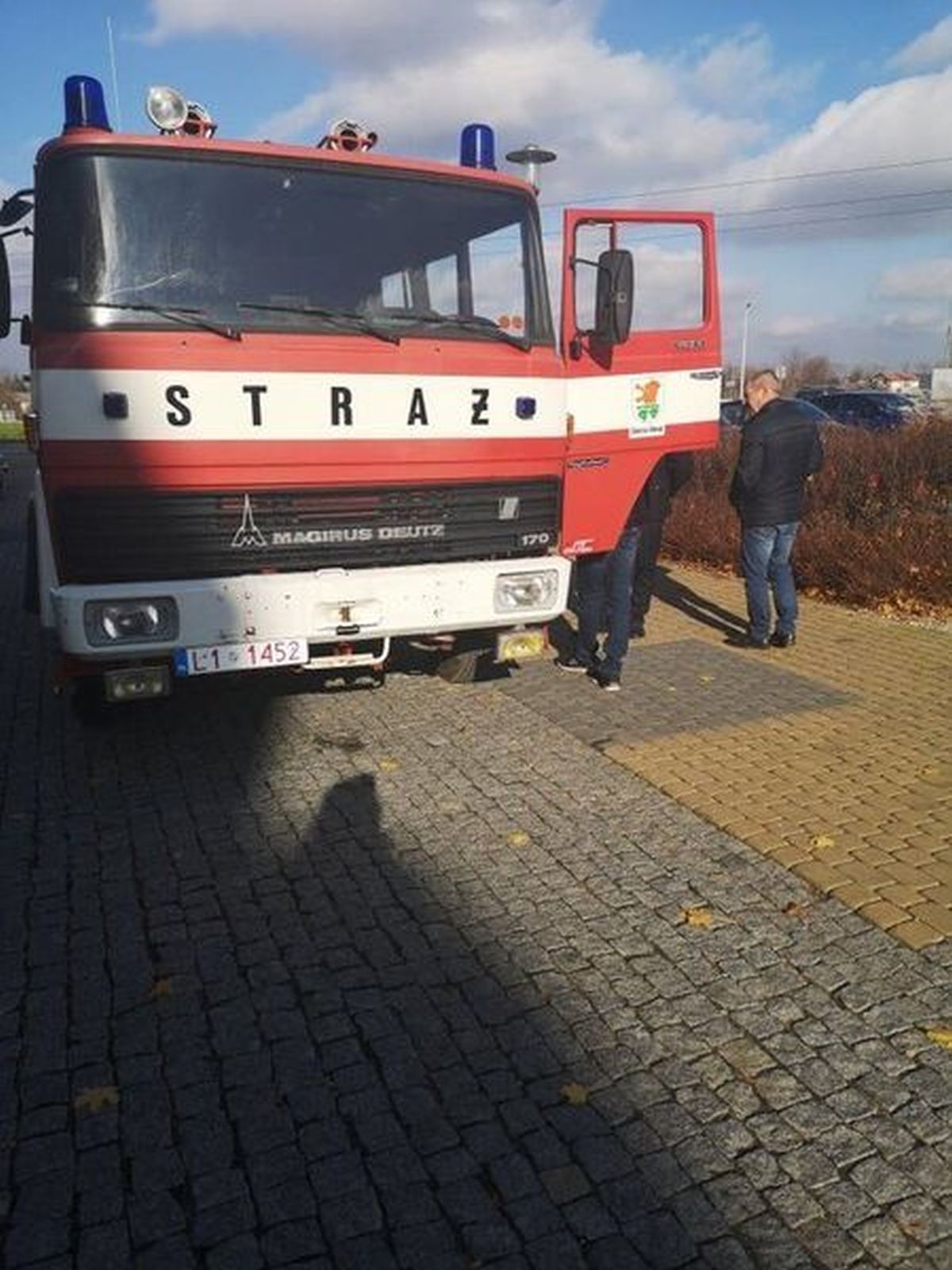 Przez lata służył strażakom z podlubelskiej gminy. Teraz pojazd będzie wykorzystywany do gaszenia pożarów na Ukrainie (zdjęcia)