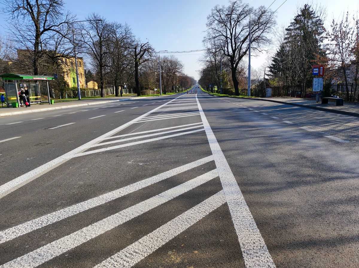 Na tym przejściu potrąconych zostało wiele osób, zginęła też 16-latka. Niebawem będzie tam bezpieczniej (zdjęcia)