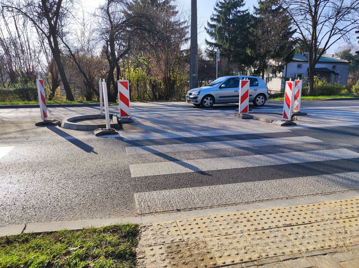 Na tym przejściu potrąconych zostało wiele osób, zginęła też 16-latka. Niebawem będzie tam bezpieczniej (zdjęcia)