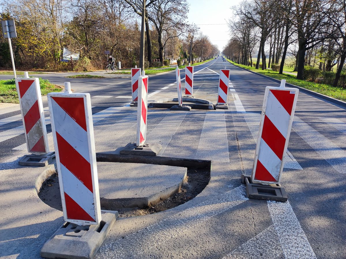 Na tym przejściu potrąconych zostało wiele osób, zginęła też 16-latka. Niebawem będzie tam bezpieczniej (zdjęcia)