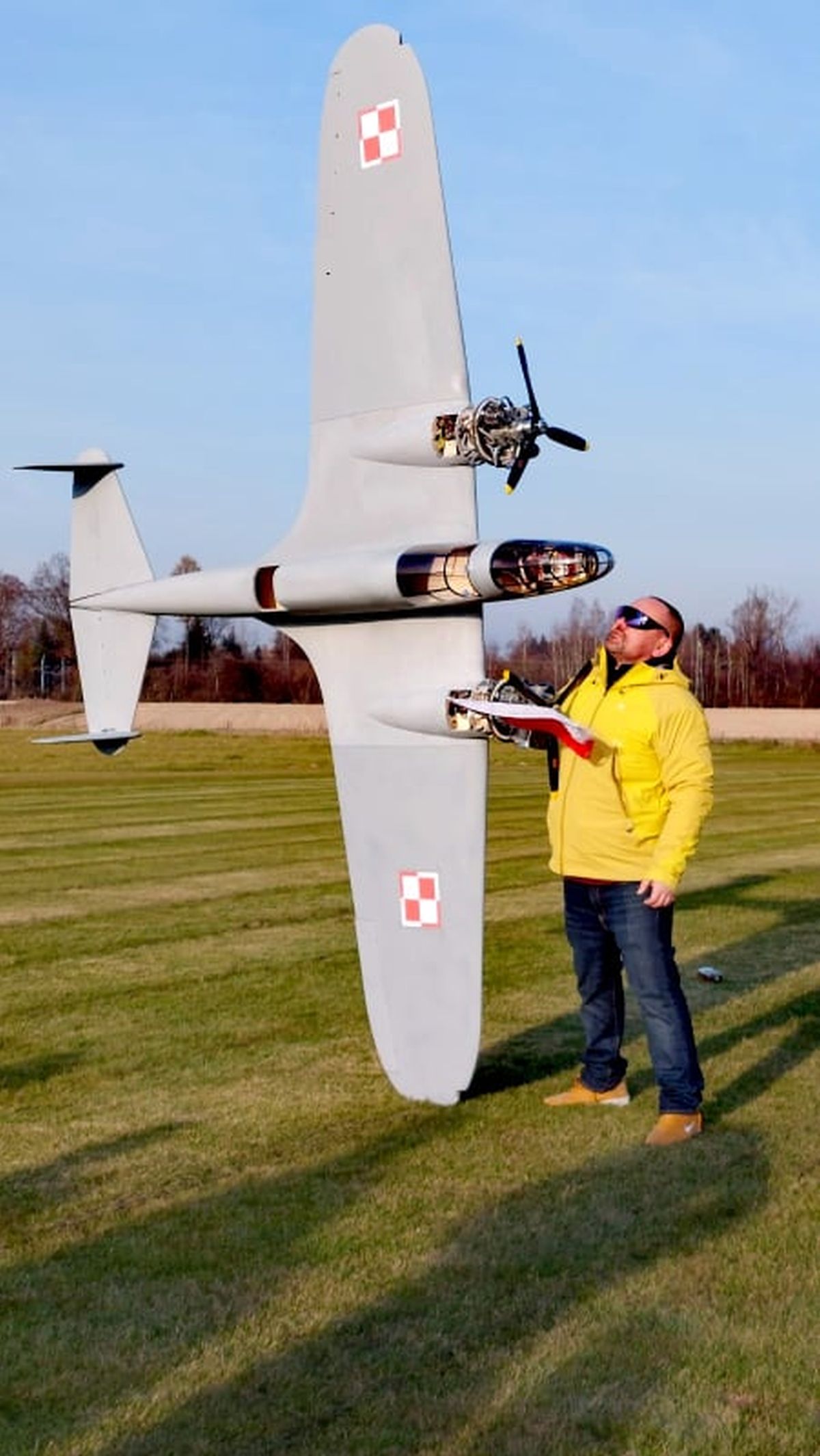 Legenda polskiego lotnictwa znów wzbiła się w powietrze. Tym razem w mniejszej skali (zdjęcia, wideo)