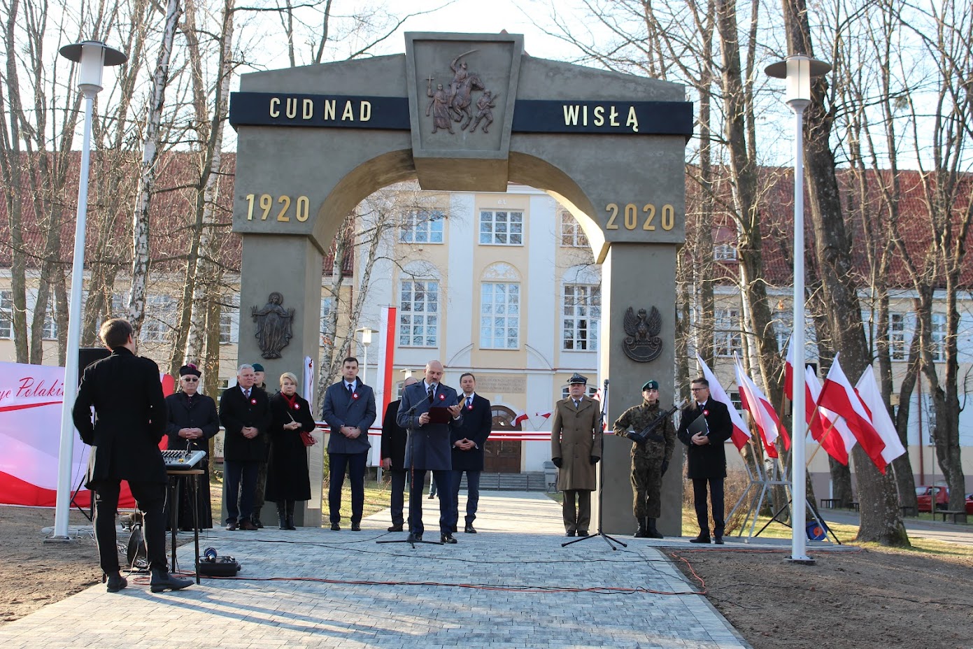 W naszym regionie odsłonięto łuk triumfalny. To jedyna tego typu budowla w Polsce (zdjęcia)