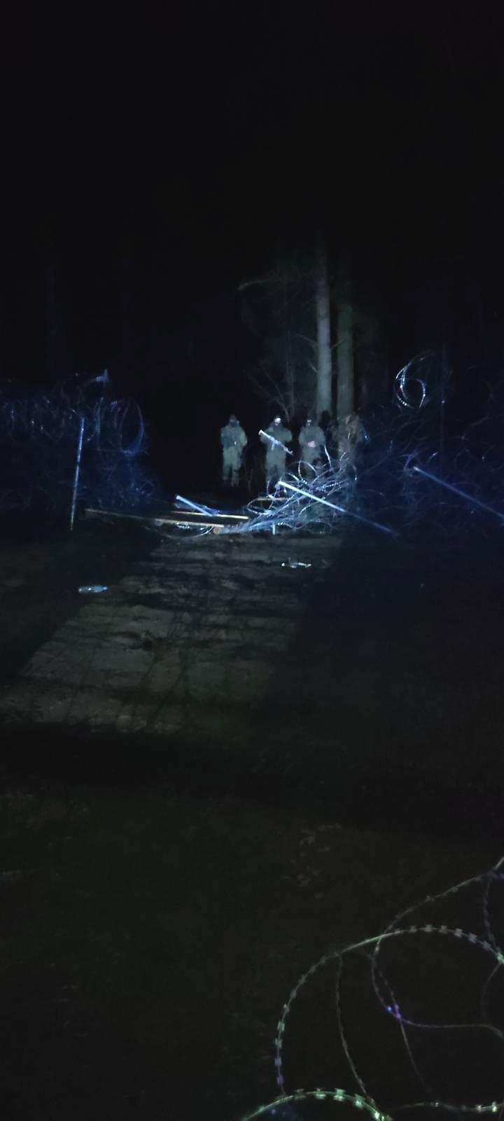 Kolejne siłowe próby wejścia do Polski pod okiem białoruskich służb (wideo, zdjęcia)