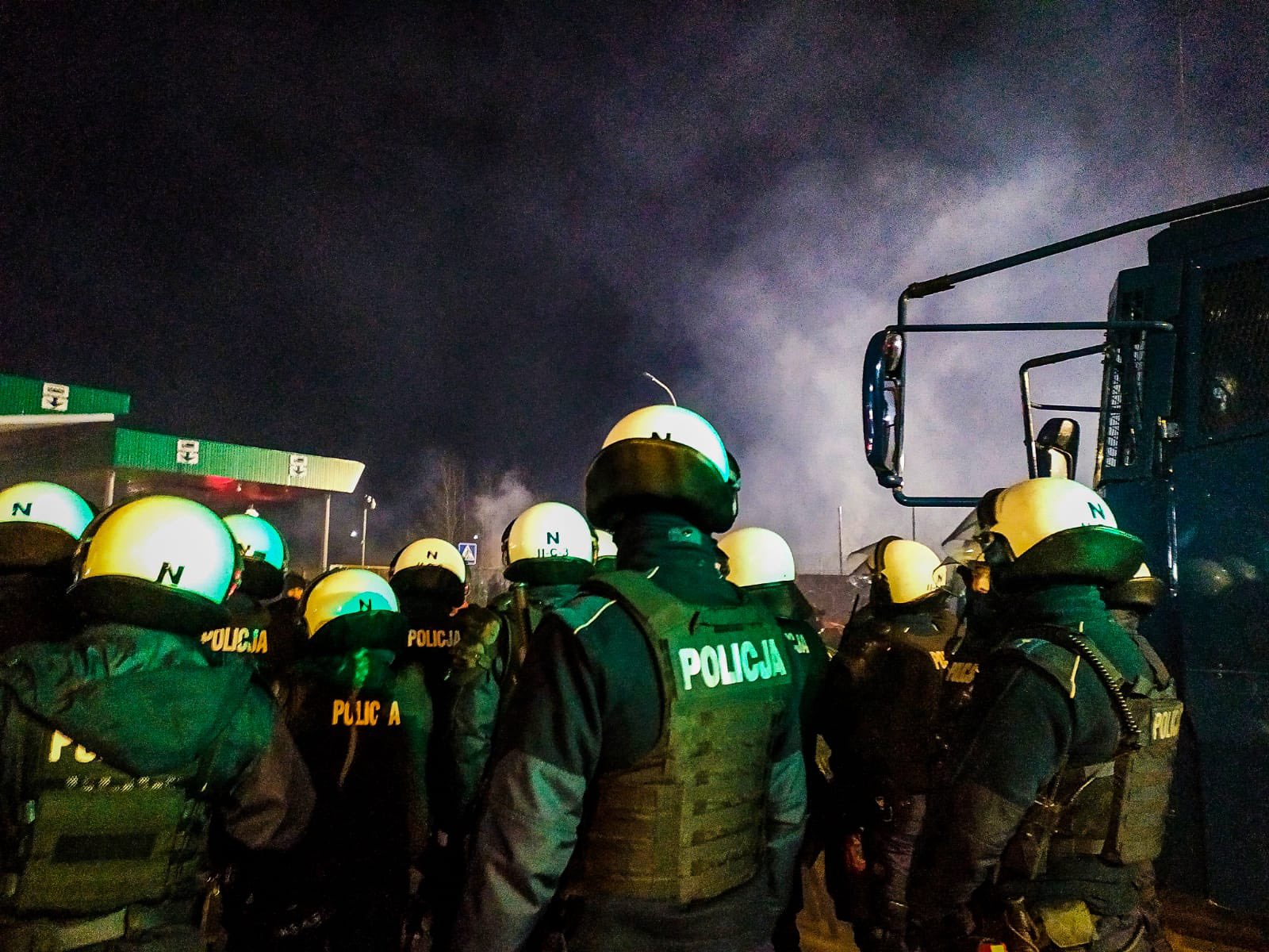 Na przejściu granicznym w Kuźnicy pojawiły się nowe zabezpieczenia. W akcji strażacy (zdjęcia)