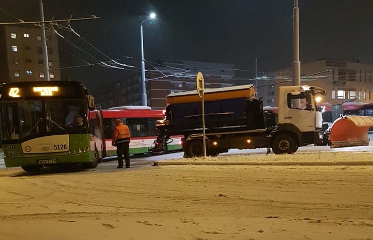 Duże opóźnienia autobusów i trolejbusów w Lublinie. Rekordzista przyjechał dwie godziny po czasie (zdjęcia)