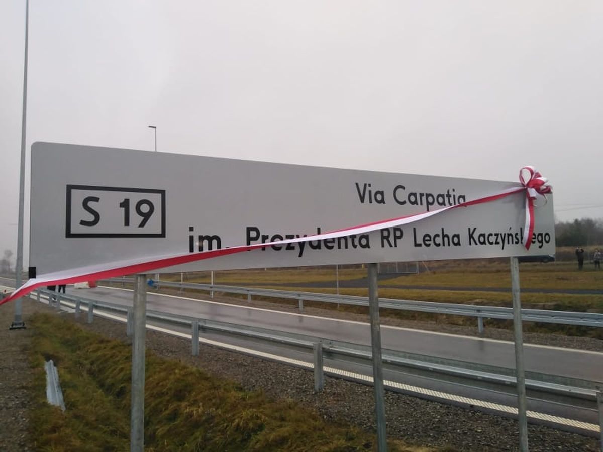 Via Carpatia im. Lecha Kaczyńskiego. Kolejne odcinki trasy S19 zostały otwarte (zdjęcia)