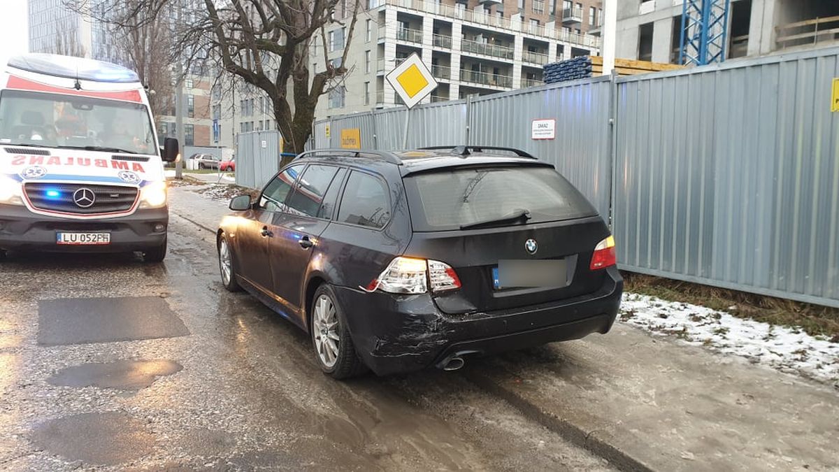 Wjechał skodą w  BMW. Jedna osoba została poszkodowana (zdjęcia)