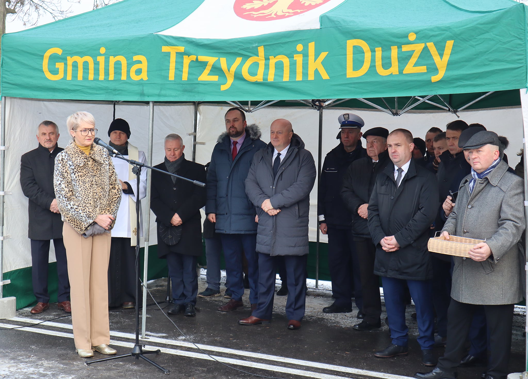 Dziury zniknęły, na drodze wojewódzkiej pojawiła się nowa nawierzchnia. Dziś miało miejsce oficjalne otwarcie (zdjęcia)