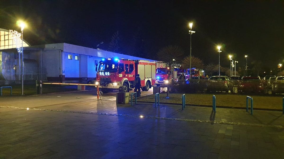 Alarm i ewakuacja w kompleksie Aqua Lublin. Na miejscu pracują strażacy (zdjęcia)