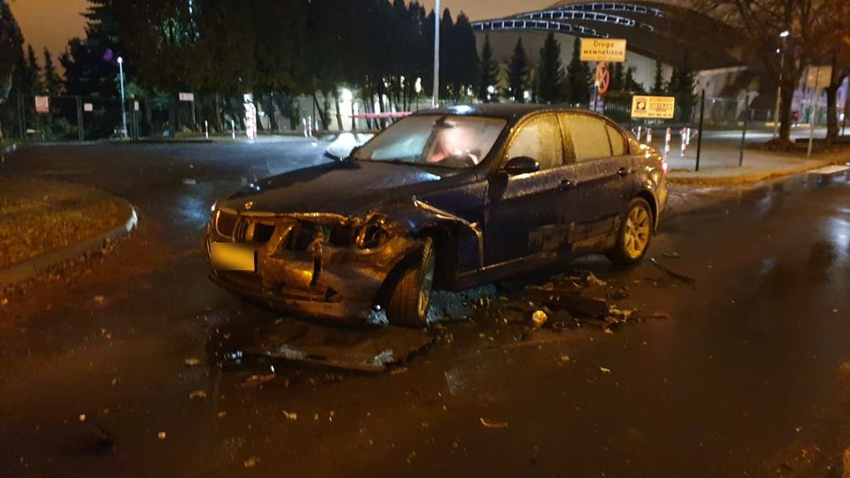 Zderzenie dwóch BMW w Lublinie. Jeden kierowca zajechał drugiemu drogę (zdjęcia)