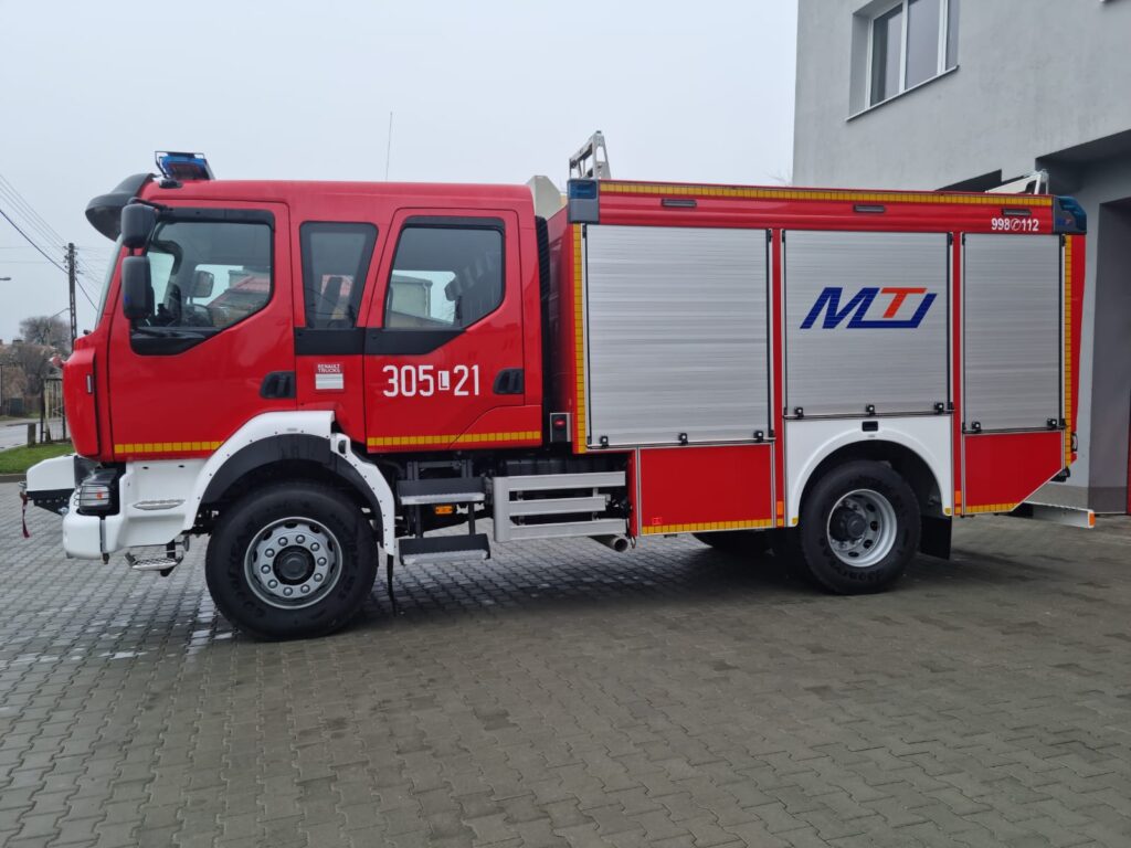 Lubelscy strażacy otrzymali nowe pojazdy. Na ich zakup złożyły się samorządy (zdjęcia)