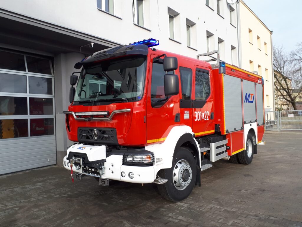 Lubelscy strażacy otrzymali nowe pojazdy. Na ich zakup złożyły się samorządy (zdjęcia)
