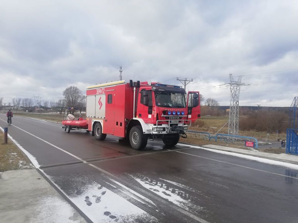 Szukają gdzie się da, sprawdzano nawet rzekę. Wciąż nie wiadomo, co się stało z zaginioną 73-latką (zdjęcia)