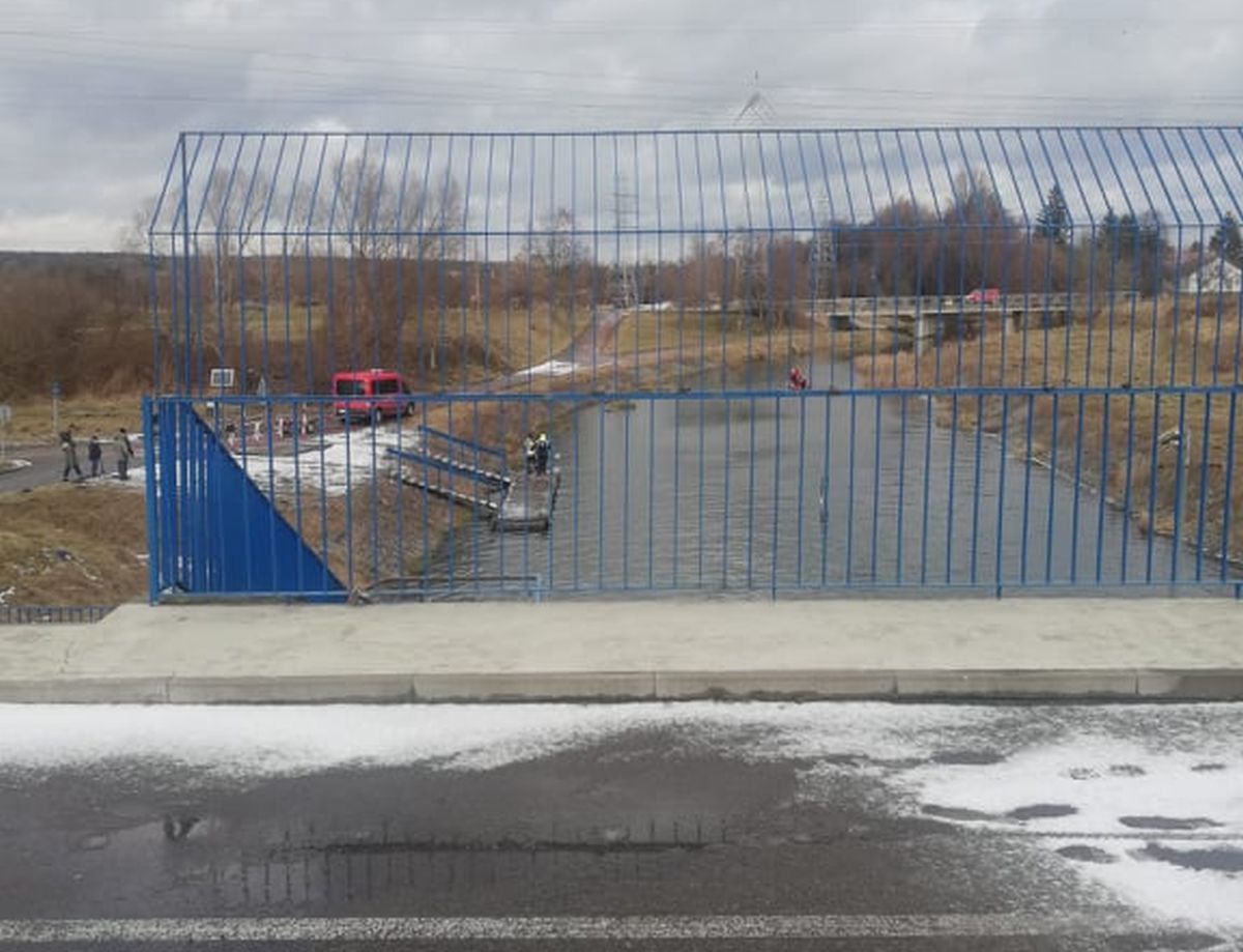 Szukają gdzie się da, sprawdzano nawet rzekę. Wciąż nie wiadomo, co się stało z zaginioną 73-latką (zdjęcia)