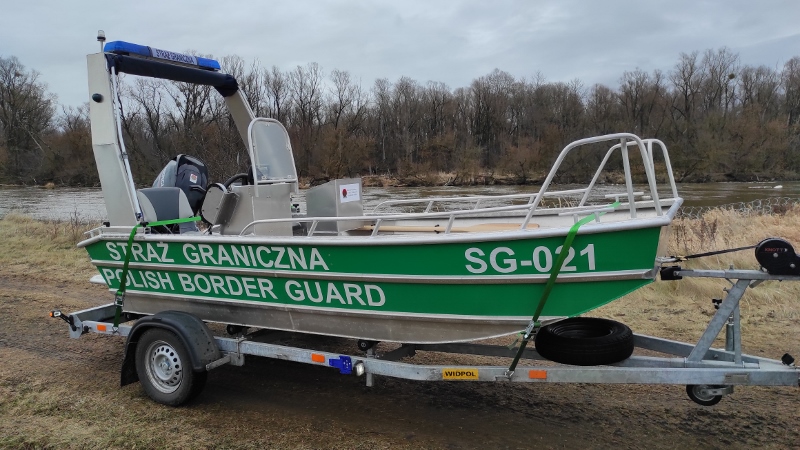 Nadbużańska Straż Graniczna ma trzy nowe łodzie płaskodenne (wideo, zdjęcia)