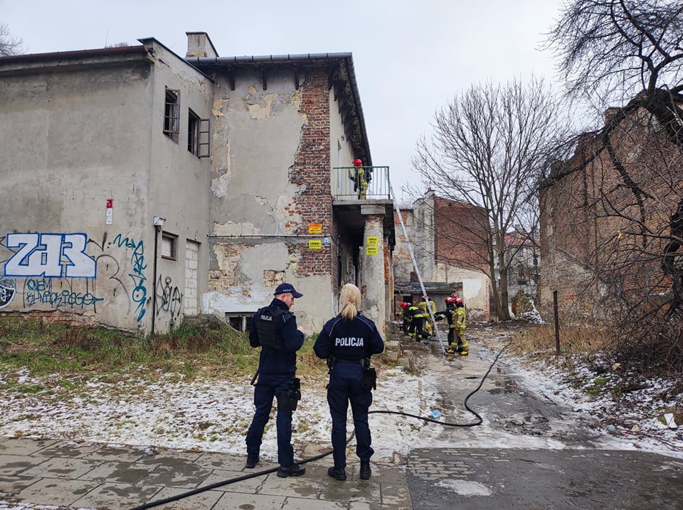 Kolejny pożar w zabytkowym dworku w Lublinie (zdjęcia)