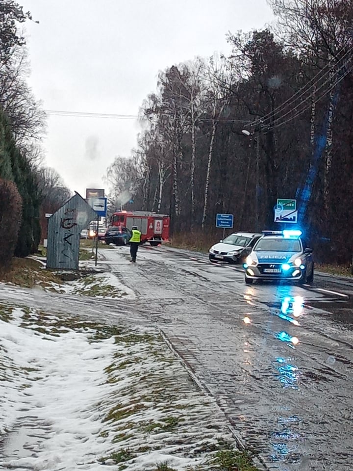 Wypadek na trasie Niemce – Jawidz. Droga jest zablokowana (zdjęcia)