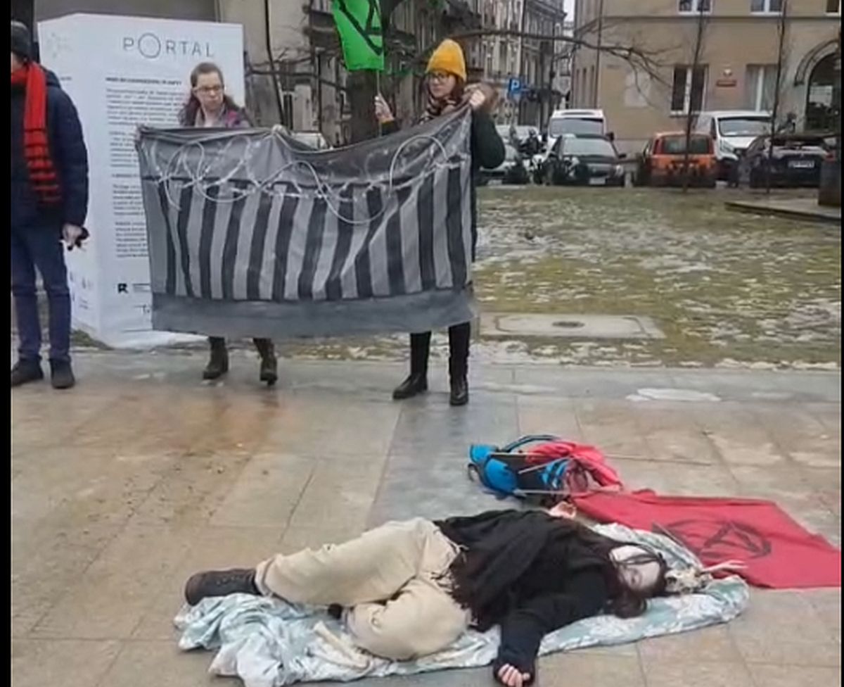 Protestowali przeciwko budowie zapory na granicy polsko-białoruskiej. Chodzi o jej wpływ na środowisko (zdjęcia)