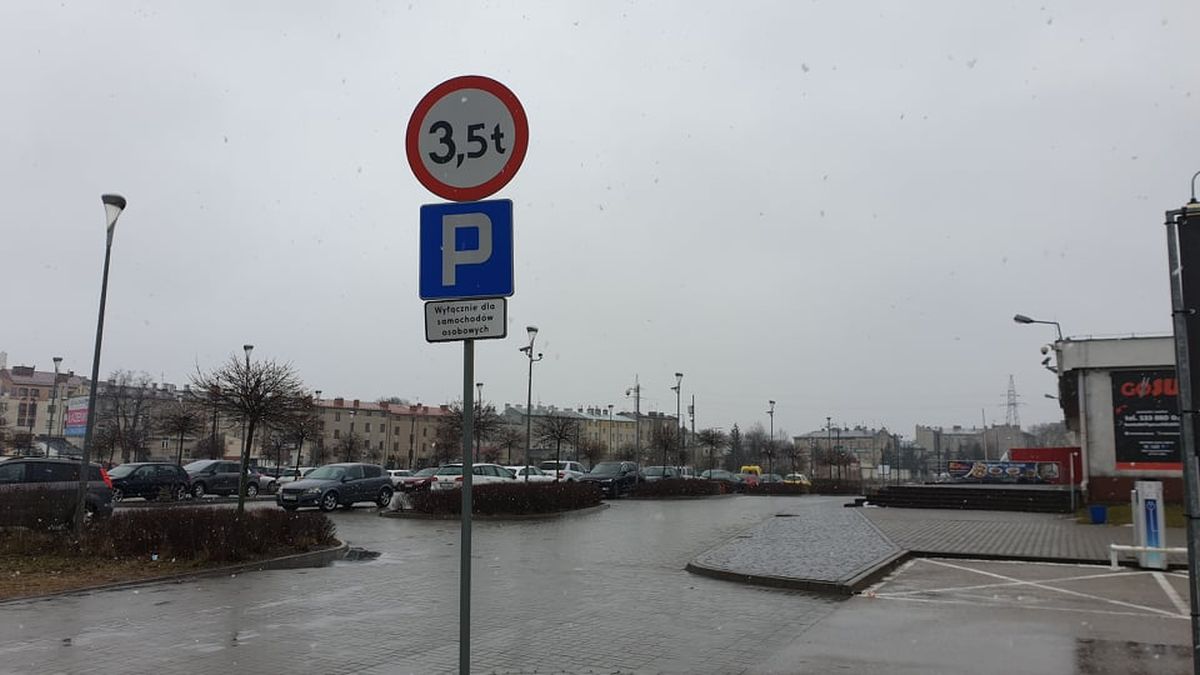 Koniec bezpłatnego parkowania pod Aqua Lublin. Wszystko w „trosce o komfort klientów”
