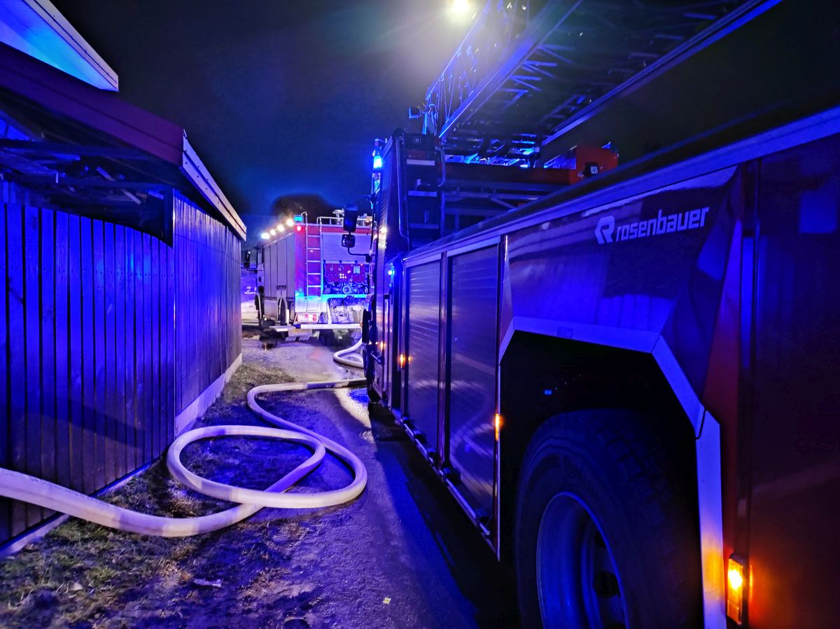 Nocny pożar w Lublinie. Stodoła z sianem spłonęła doszczętnie (zdjęcia)