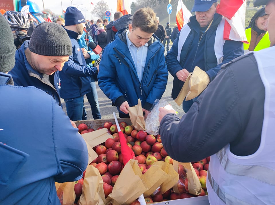 Rolnicy i przedsiębiorcy blokują Lublin. Trwa protest (wideo, zdjęcia) RELACJA NA ŻYWO