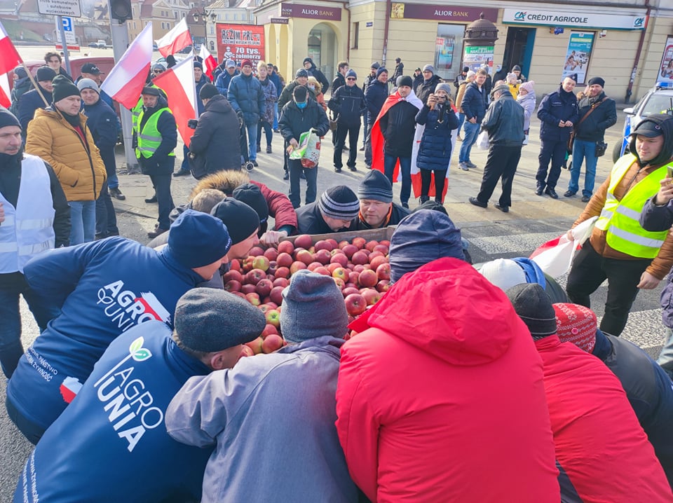 Rolnicy i przedsiębiorcy blokują Lublin. Trwa protest (wideo, zdjęcia) RELACJA NA ŻYWO