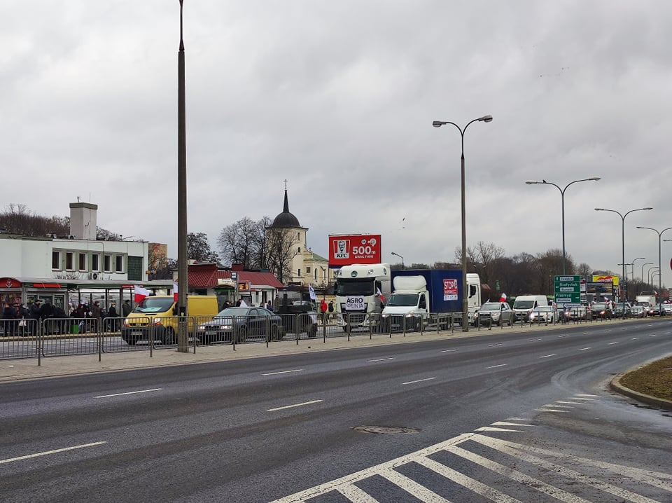 Rolnicy i przedsiębiorcy blokują Lublin. Trwa protest (wideo, zdjęcia) RELACJA NA ŻYWO