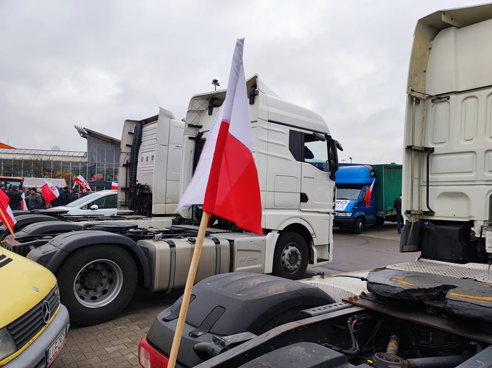 Rolnicy i przedsiębiorcy blokują Lublin. Trwa protest (wideo, zdjęcia) RELACJA NA ŻYWO