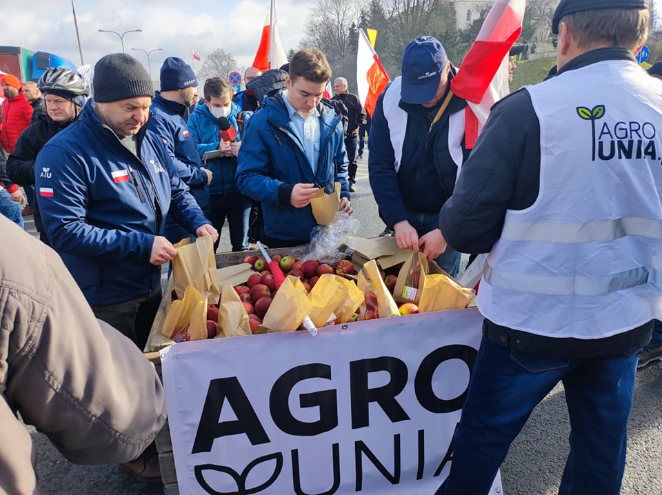 Rolnicy i przedsiębiorcy blokują Lublin. Trwa protest (wideo, zdjęcia) RELACJA NA ŻYWO