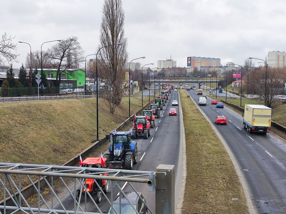 Rolnicy i przedsiębiorcy blokują Lublin. Trwa protest (wideo, zdjęcia) RELACJA NA ŻYWO