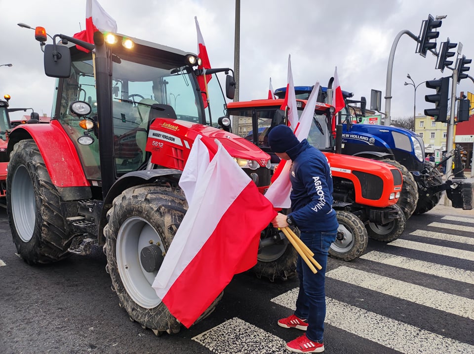 Rolnicy i przedsiębiorcy blokują Lublin. Trwa protest (wideo, zdjęcia) RELACJA NA ŻYWO