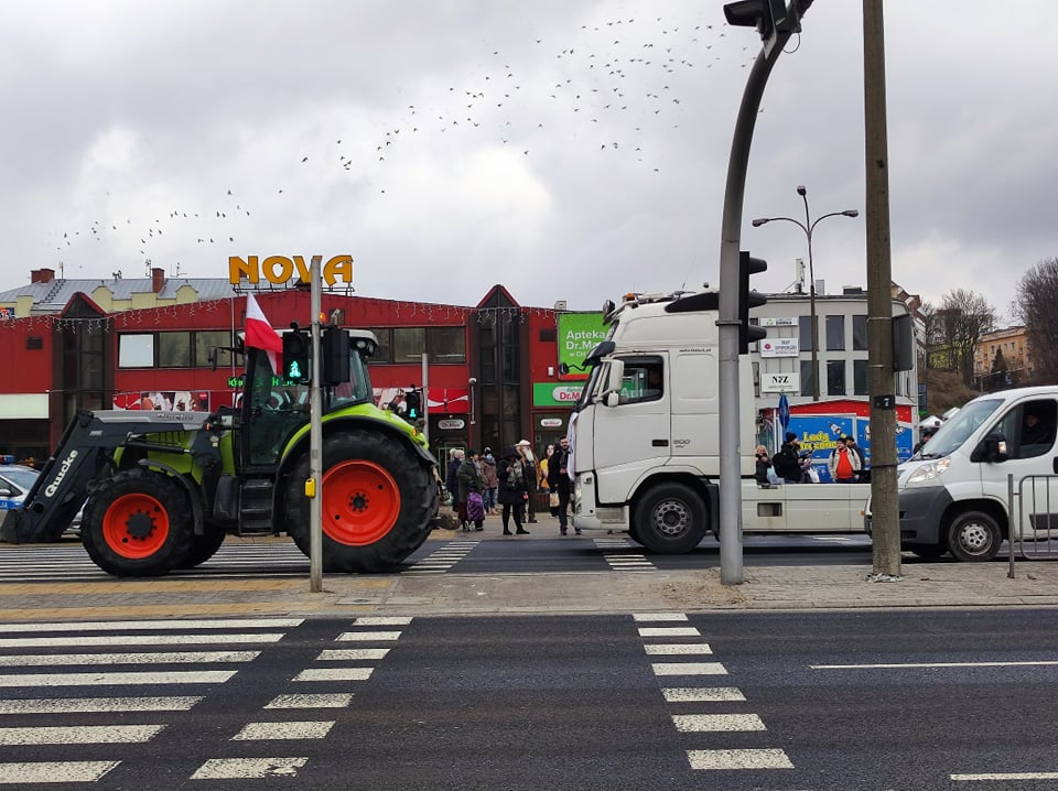 Rolnicy i przedsiębiorcy blokują Lublin. Trwa protest (wideo, zdjęcia) RELACJA NA ŻYWO