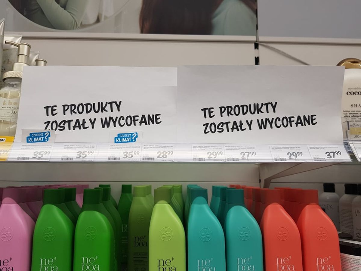 Powiedzieli stop dla produktów pochodzenia rosyjskiego. Na sklepowych półkach pozostały po nich tylko etykiety (zdjęcia)