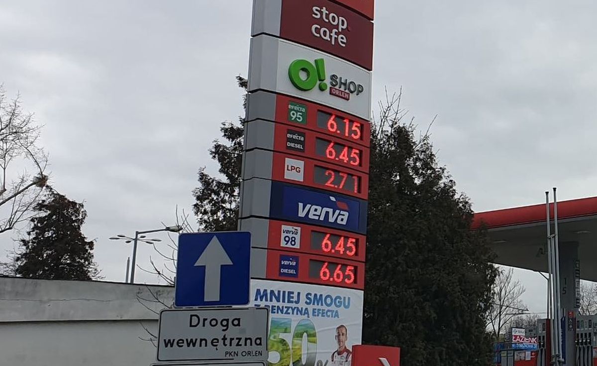 Ceny paliw znów notują rekordy. Wszystko przez drogą ropę i osłabienie złotego